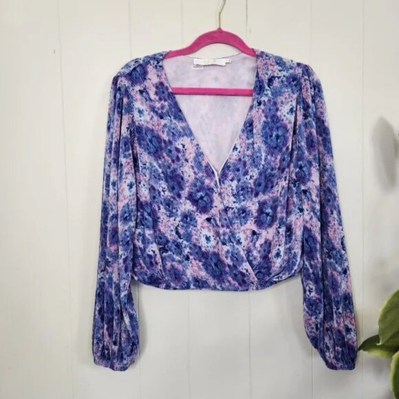 ASTR the Label Purple Tie Dye Pleated Surplice Crop Top - Picture 4 of 10